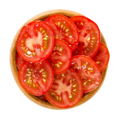 Tomato slices for your guinea pig