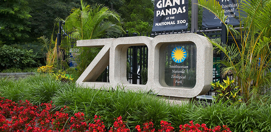 Entrance to the Smithsonian National Zoological Park or National Zoo in D.C.